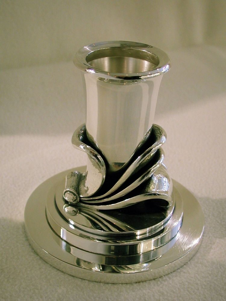 Sølvlysestage af Harald Nielsen for Georg Jensen