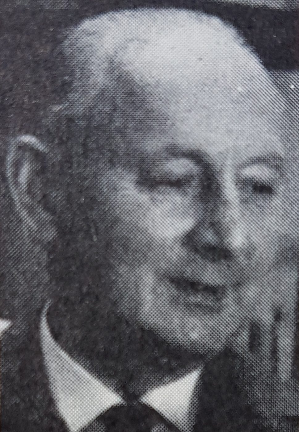 Portrætfoto af keramikeren Nils Thorsson